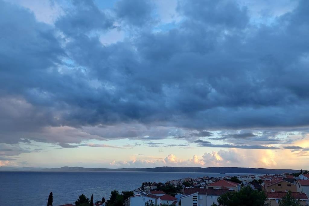Apartment Vista Oasis With Pool And Terrace Trogir Extérieur photo